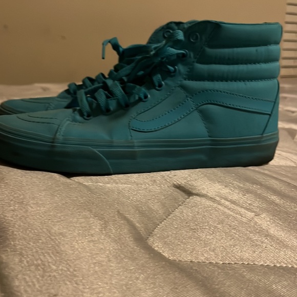 Vans for sales - Picture 2 of 3